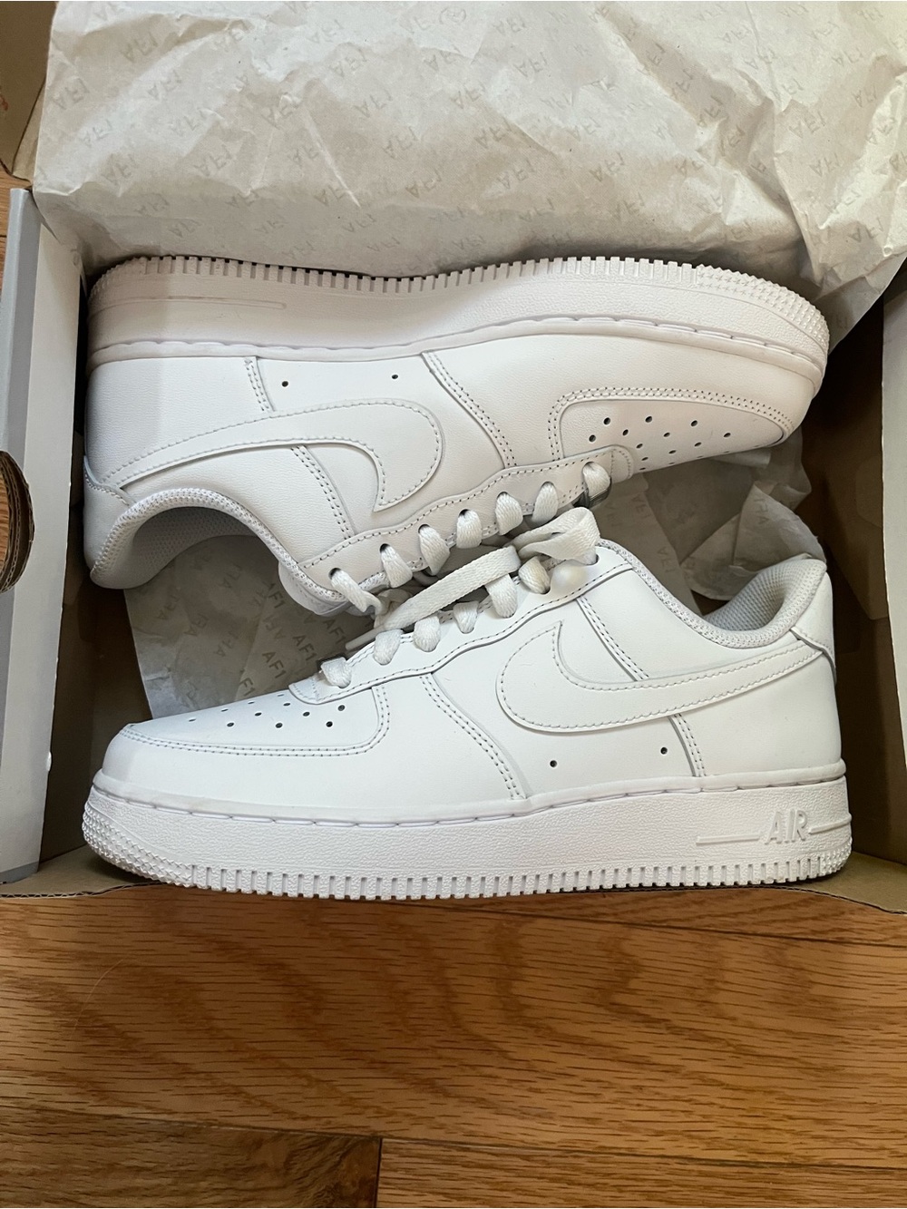 Nike Air Force 1 Low Triple White womens Sneakers 6.5